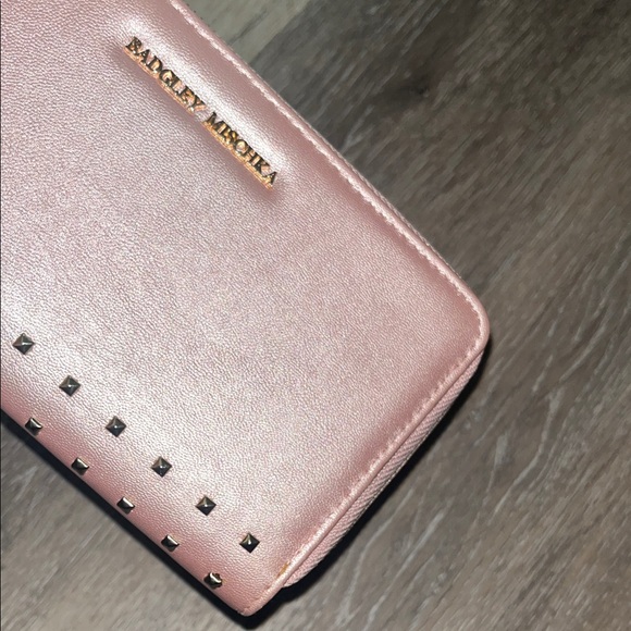 Badgley Mischka Metallic Pink Studded Wallet - Picture 4 of 7